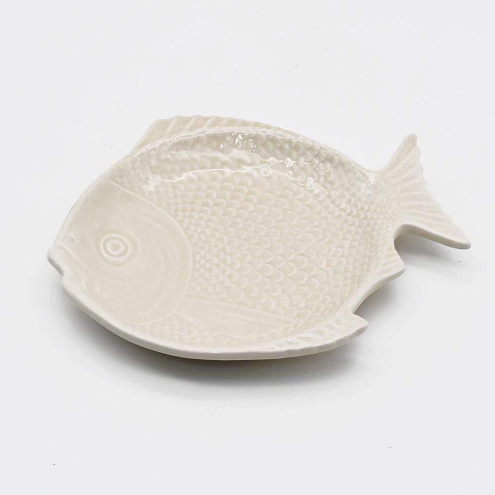 Assiette en forme de poisson 20cm blanche I Vaisselle artisanale du Portugal Assiette en forme de Poisson 20 cm - Blanche