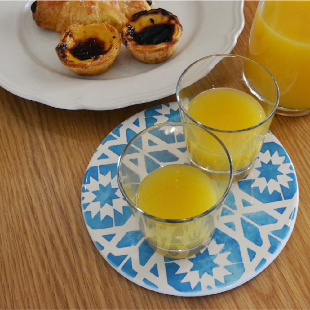 Dessous de plat en faïence bleue du Portugal I Vente en ligne Dessous de plat en céramique et liège "Azulejos"