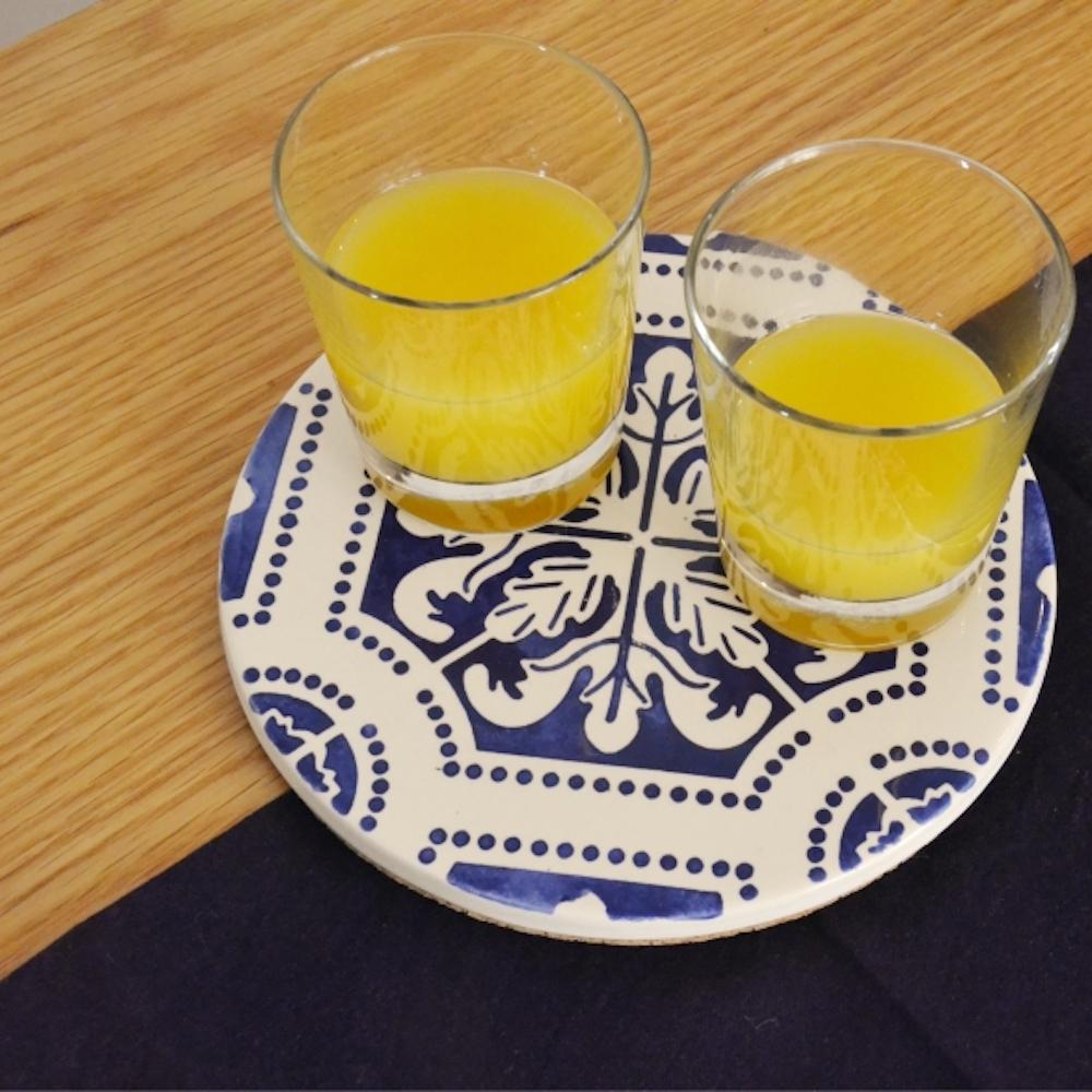 Sous plat bleu en faïence Azulejo du Portugal I Vente en ligne Dessous de plat en céramique et liège "Azulejos"